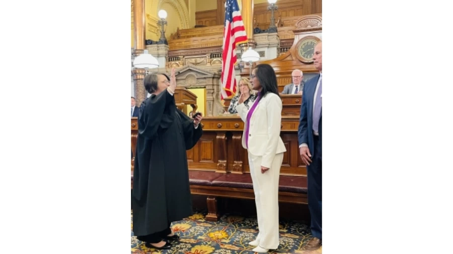 Indian-American takes oath as Kansas state Senator - New York News